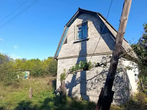 Дача — снт «победа», с. Придорожное

Участок 6 соток, есть госакт. Домик в два этажа из шлакоблока. ... - фотография - 1