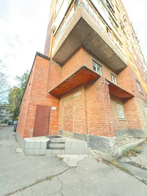 Коммерческое помещение — киевский район, ул. Артема, 197
Общая площадь — 129,5 кв. М
Этаж: 1/9

Поме... - фотография - 1