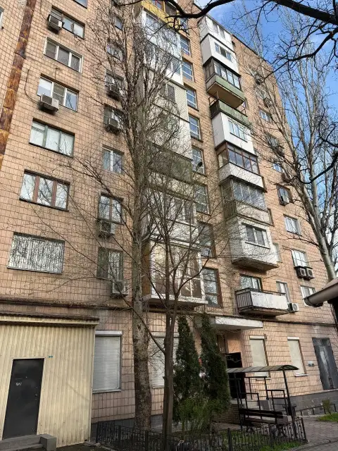 **Продается 3к. Квартира на б-р школьный 4 **
Кирпичный дом, панорамный вид на кальмиус. Ключи на ру... - фотография - 1
