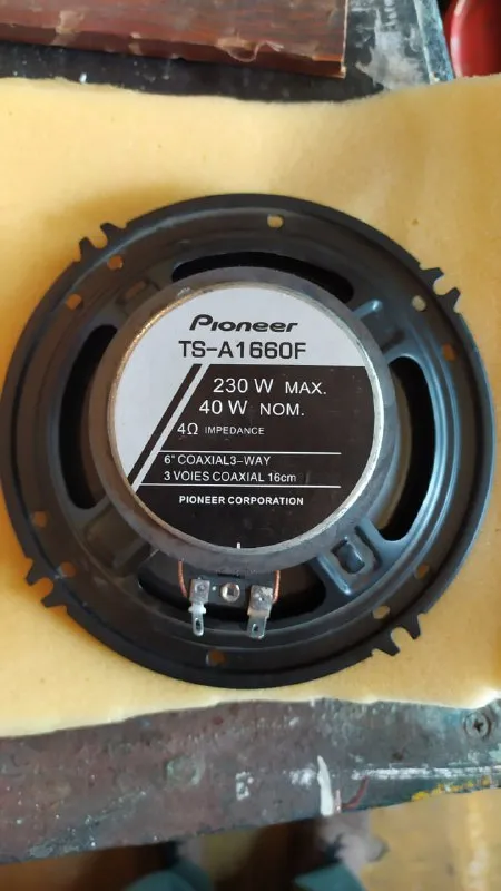 Описание:
Автомобильная акустика. Pioneer ts-a1660f. Размер 160мм. В работе была очень мало. Состояние отличное.

Цена: 1300 руб.

📲 Tg: 37686
📞🇷🇺Звоните: +79493373147

Барахолка днр - фотография - 3