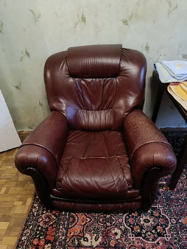 Описание:
Продам два кресла б/у, удобные, подойдут в гараж, для съемной квартиры. Ленинский р- н.

Цена: 7000 руб.

📲 Tg: елена котик
📞🇷🇺Звоните: +79493396556

Барахолка днр - фотография - 1