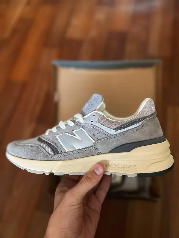 Описание:
Кроссовки newbalance 997r
Удобные кроссовки на каждый день, практичные в носке.
Качество 🔥
Размеры:41,5, 42, 44
Если номер не доступен, пишите в телеграмм.
Цена: 2700 руб.
📲 Tg: александр
📞🇷🇺Звоните: +7 949 798 9356
Барахолка днр - фотография - 1