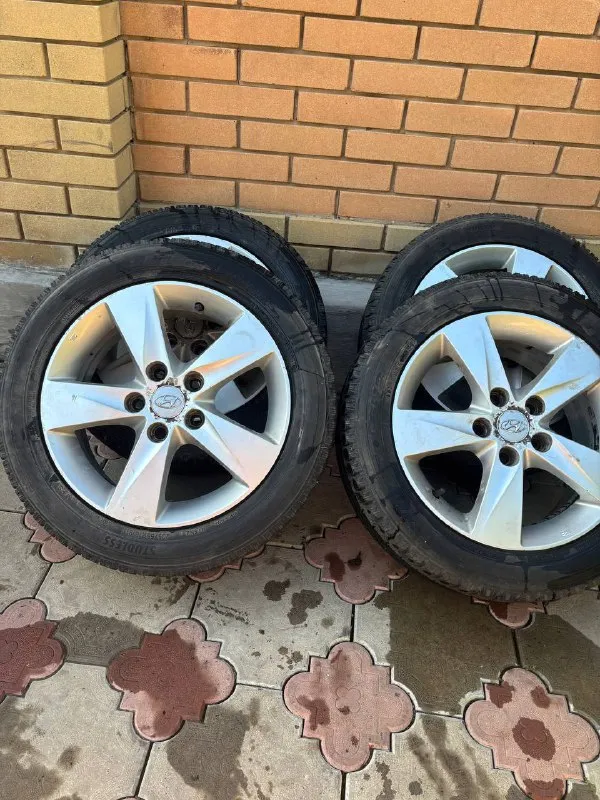 Описание:
Продам комплект колеса hyundai не ржавый оригинальный не битый красивый с колпаками на 16 16 r на ваш автомобиль красивые. ✅ торг есть но не большой все вопросы по телефону 📲
Цена: 25000 руб.
📲 Tg: nikolai n. G
📞🇷🇺Звоните: +799494681080
Барахолка днр - фотография - 1