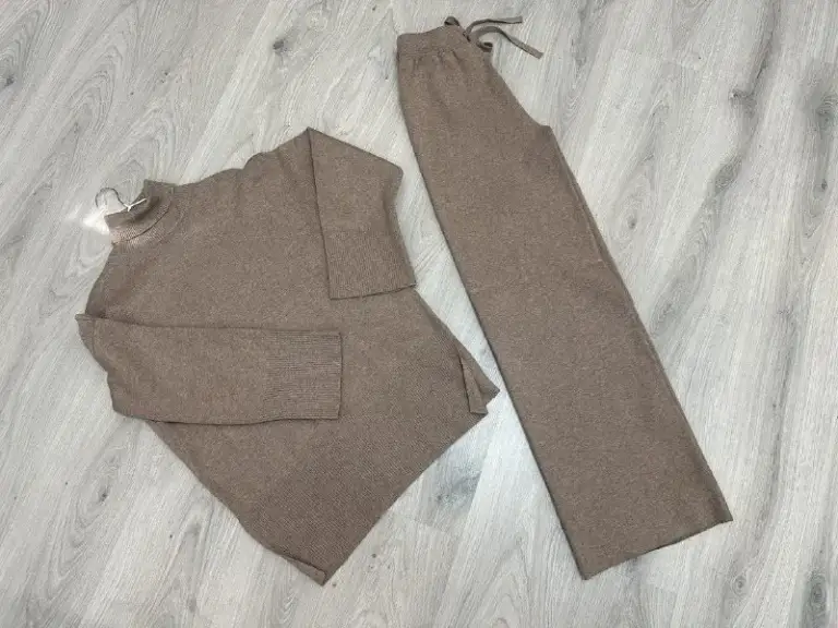 Описание:
Вязаный тёплый костюм max mara(португалия) в идеальном состоянии, не подошёл по росту, одевался для примерки. Мягкий и комфортный. На рост от 167 см и выше.

Цена: 6000 руб.

📲 Tg: - татьяна
📞🇷🇺Звоните: +79494176536

Барахолка днр - фотография - 1