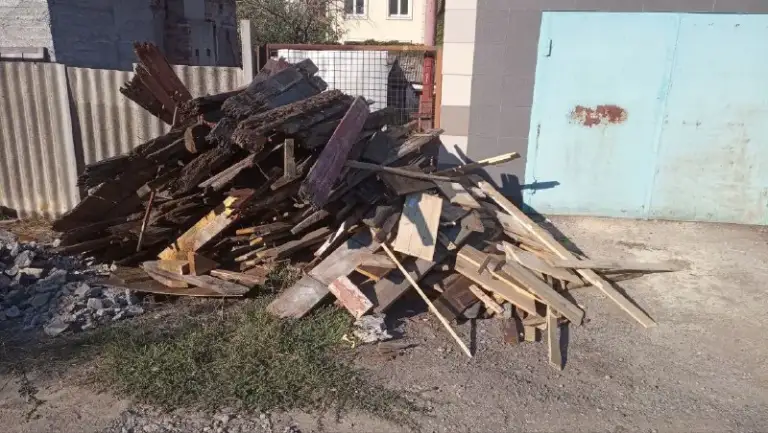 Описание:
Отдам дрова на растопку. Район бакинских к. Самовывоз.
Цена: 1 руб.
📲 Tg: ю ж
📞🇷🇺Звоните: +7 949 704 32 66
Барахолка днр - фотография - 1