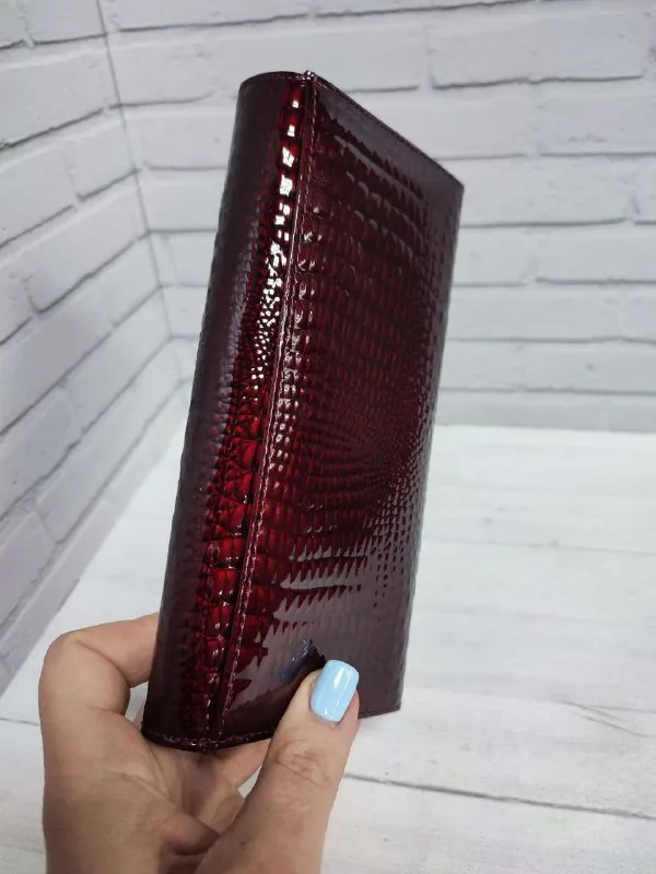 Описание:
✨Продам кошелек женский из натуральной кожи (новый)
Отличный женский кошелек хорошего качества в красивом цвете, функциональный внутри, привлекательный снаружи. Идет в подарочной коробке. Размер: 18,5 х 9,0 х 3,0 см. Все вопросы по телефону.
Цена: 2195 руб.
📲 Tg: александр клюев
📞🇷🇺Звоните: +7 949 450 92 20
Барахолка днр - фотография - 2
