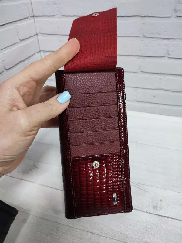 Описание:
✨Продам кошелек женский из натуральной кожи (новый)
Отличный женский кошелек хорошего качества в красивом цвете, функциональный внутри, привлекательный снаружи. Идет в подарочной коробке. Размер: 18,5 х 9,0 х 3,0 см. Все вопросы по телефону.
Цена: 2195 руб.
📲 Tg: александр клюев
📞🇷🇺Звоните: +7 949 450 92 20
Барахолка днр - фотография - 3