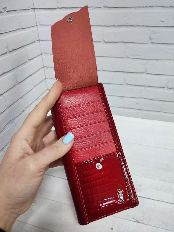 Описание:
✨Продам кошелек женский из натуральной кожи (новый)
Отличный женский кошелек хорошего качества в красивом цвете, функциональный внутри, привлекательный снаружи. Идет в подарочной коробке. Размер: 18,5 х 9,0 х 3,0 см. Все вопросы по телефону.
Цена: 2195 руб.
📲 Tg: александр клюев
📞🇷🇺Звоните: +7 949 450 92 20
Барахолка днр - фотография - 5
