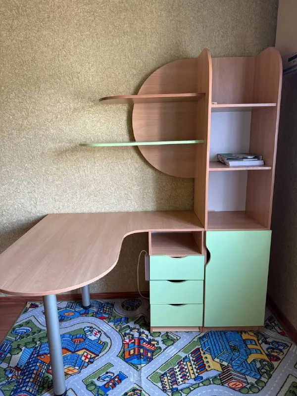 Описание:
Продам детскую мебель "юниор".
Шкаф: в-2.02м. Ш-1.10м. Г-0,57м.
Кровать: общая длина 2,27м. Высота с бортиком 1.5м.
Матрас 1,78м. На 0,80м.
Высота игровой зоны снизу 1,10м.
Письменный стол с пеналом ширина 1,5м.
Стол 1,10м. На 1, 10м.
Высота пенала 1,78м. , ширина 0,40м
Цена: 40000 руб.
📲 Tg: яков
📞🇷🇺Звоните: +79493083387
Барахолка днр - фотография - 8