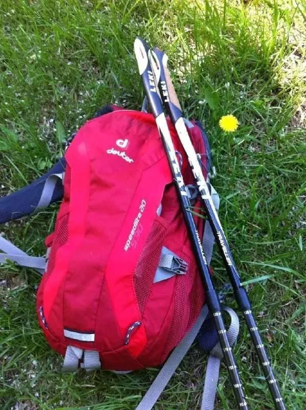Описание:
Продам б/у телескопические палки для скандинавской ходьбы 🚶‍➡️leki traveller carbon (старая модель с внутренней фиксацией). В сложенном положении занимают мало места+чехол в подарок, легко крепятся к рюкзаку (как видно на фото). ..
Палки 100 % карбон вес 378 грамм с темляком резиновыми сапожками и твердосплавным наконечником.
Отвечу на все вопросы (комплектация, износ и прочее по телефону)

Цена: 7500 руб.

📲 Tg: александр
📞🇷🇺Звоните: +7 949 378 94 97

Барахолка днр - фотография - 2