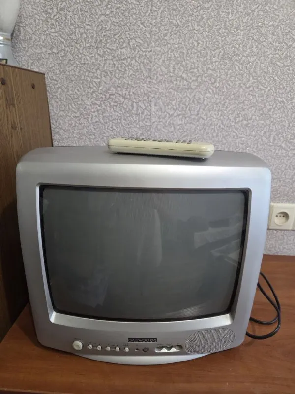Описание:
Продам телевизор dewoo electronics
14 Дюймов, цветной.
В отличном состоянии.
Без царапин и сколов.
Пульт в комплекте.
Производство корея.
Цена: 1000 руб.
📲 Tg: евгения
📞🇷🇺Звоните: +79493385007
Барахолка днр - фотография - 2