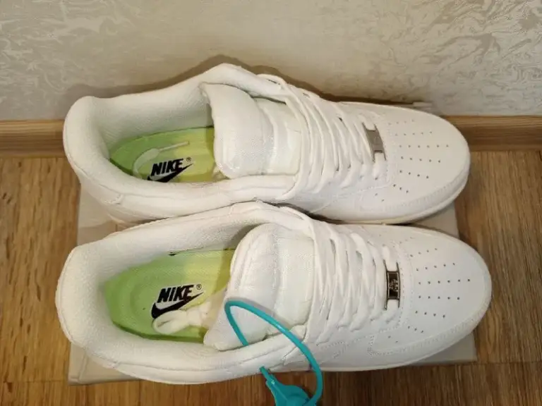 Описание:
Кроссовки nike air force 1, 43 размер(длина стельки 28 см)

Цена: 3200 руб.

📲 Tg: андрей максименко
📞🇷🇺Звоните: +79494345731

Барахолка днр - фотография - 5