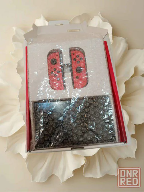 Описание:
Nintendo switch oled mario red edition (64 гб) в отличном состоянии + 8 картриджей (12 игр)
✅ Все работает идеально, без багов, не прошитая, в использовании аккуратно. Экран без царапин, в защитной пленке, оригинал.
🔋 Батарея держит отлично, oled экран — супер, виброотклик приятный, акселерометр и динамики отличные!
🎮 В комплекте идут 8 игр (физические издания):
1. Batman: arkham trilogy
2. Assassin’s creed iii remastered
3. Assassin’s creed: the rebel collection (отдельный картридж без бокса)
4. Crysis remastered (включает бонус-карту)
5. Grand theft auto: the trilogy – definitive edition
6. Mortal kombat 1
7. Sniper elite 4
8. Ea sports fc 24 (лицензия, с актуальными составами)
❗️Торг уместен.
📍Местоположение: макеевка, центр города.

Цена: 35000 руб.

📲 Tg: вячеслав
📞🇷🇺Звоните: +79494239253

Барахолка днр - фотография - 4