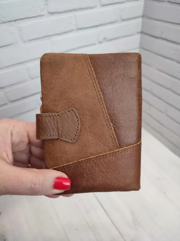 Описание:
🔥Продам новый кошелек из натуральной кожи с rfid-защитой
❗️ Внутренняя часть отстегивается при необходимости. Размер: 131 х 90 х 30 мм. Все вопросы по телефону.

Цена: 2250 руб.

📲 Tg: александр клюев
📞🇷🇺Звоните: +7 949 450 92 20

Барахолка днр - фотография - 1