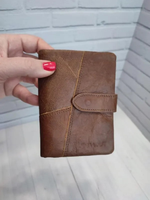 Описание:
🔥Продам новый кошелек из натуральной кожи с rfid-защитой
❗️ Внутренняя часть отстегивается при необходимости. Размер: 131 х 90 х 30 мм. Все вопросы по телефону.

Цена: 2250 руб.

📲 Tg: александр клюев
📞🇷🇺Звоните: +7 949 450 92 20

Барахолка днр - фотография - 6