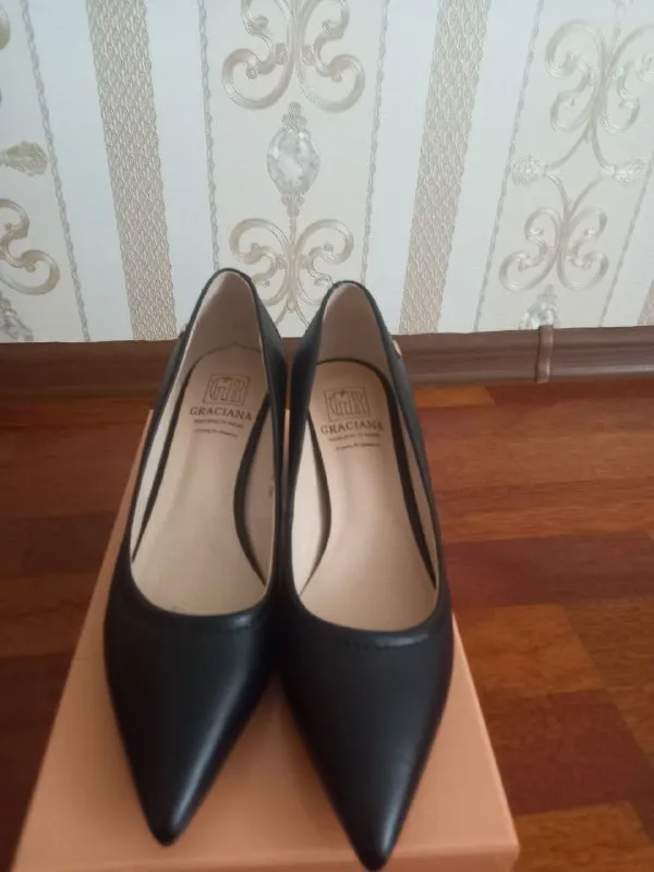 Описание:
Продам туфли 36р, кожаные graciana

Цена: 3500 руб.

📲 Tg: оксана
📞🇷🇺Звоните: +79494287175

Барахолка днр - фотография - 2