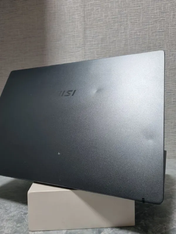 Описание:
💻 Msi modern 14 — intel i3, 4 ядра, отличная батарея
Лёгкий, надёжный и готов к работе — идеальный ноутбук для учёбы, офиса и повседневных задач.
⚙ Процессор: intel core i3 (4 ядра) — стабильная производительность для браузинга, работы с документами и мультимедиа
🔋 Батарея: отличное состояние — держит заряд уверенно, без просадок
📺 Экран: яркий и матовый 14" дисплей — комфортен для глаз, идеально для работы и просмотра контента
💽 Дизайн: современный, минималистичный корпус — выглядит стильно и компактно
🧳 Состояние: • работает без нареканий • есть небольшие вмятины по корпусу — чисто косметические, не влияют на функциональность
🎯 Отличный выбор для тех, кто ищет надёжный ноутбук по разумной цене.
Бесплатная доставка по донецку и макеевке! Курьерская доставка по днр
Цена: 23000 руб.
📲 Tg: влад
📞🇷🇺Звоните: +79493791534
Барахолка днр - фотография - 1