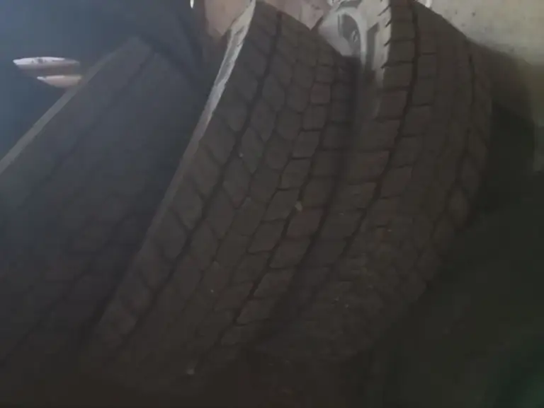 Описание:
Шины austone 315/80r22.5 и triangle 385/65r22.5. В наличии 110 штук из них 20 проехали 20км. Покупались на шахман.
Есть также тэнты с щеткой 3 штуки плюс 4 автономки. Все находится в волновахе. Звоните спрашивайте.
Цена: 25000 руб.
📲 Tg: 🦁
📞🇷🇺Звоните: +79493331123
Барахолка днр - фотография - 1