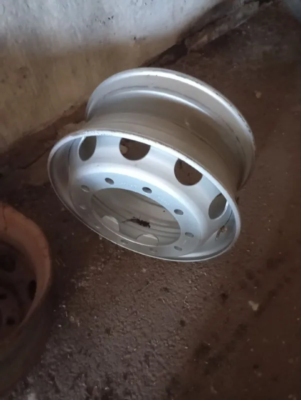 Описание:
Шины austone 315/80r22.5 и triangle 385/65r22.5. В наличии 110 штук из них 20 проехали 20км. Покупались на шахман.
Есть также тэнты с щеткой 3 штуки плюс 4 автономки. Все находится в волновахе. Звоните спрашивайте.
Цена: 25000 руб.
📲 Tg: 🦁
📞🇷🇺Звоните: +79493331123
Барахолка днр - фотография - 10