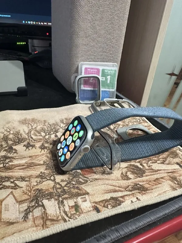 Описание:
Apple series 9 gps умные часы, 45мм, silver.
Идеальное состояние. Надевались несколько раз в чехле и наклейкой на стекле. С часами отдам три вида чехлов : металлический, имитация ультра, бежевый и пластиковый прозрачный. Аккумулятор 100%. Покупались на официальном озоне в декабре 2024, часам еще нет года. Вся документация, коробки, гарантия в наличии.

Цена: 24500 руб.

📲 Tg: 1
📞🇷🇺Звоните: +79494580180

Барахолка днр - фотография - 4