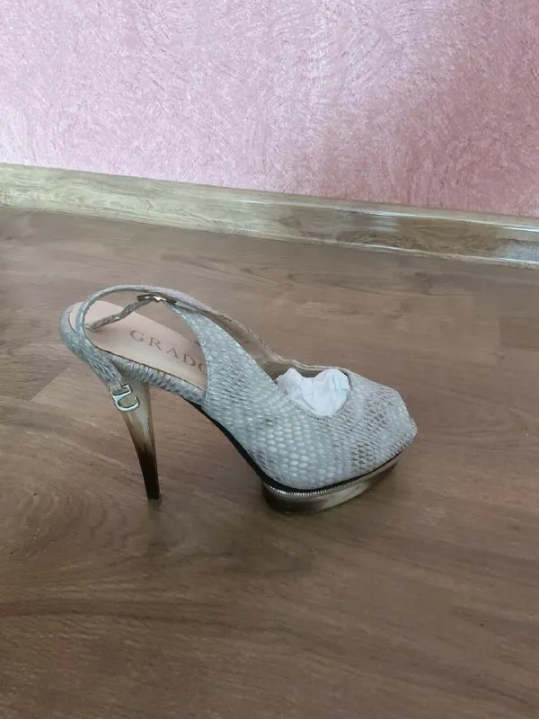 Описание:
Продаю босоножки женские, кожаные, новые в упаковке, размер 38.
Цена: 2500 руб.
📲 Tg: лариса
📞🇷🇺Звоните: 79494157633
Барахолка днр - фотография - 2