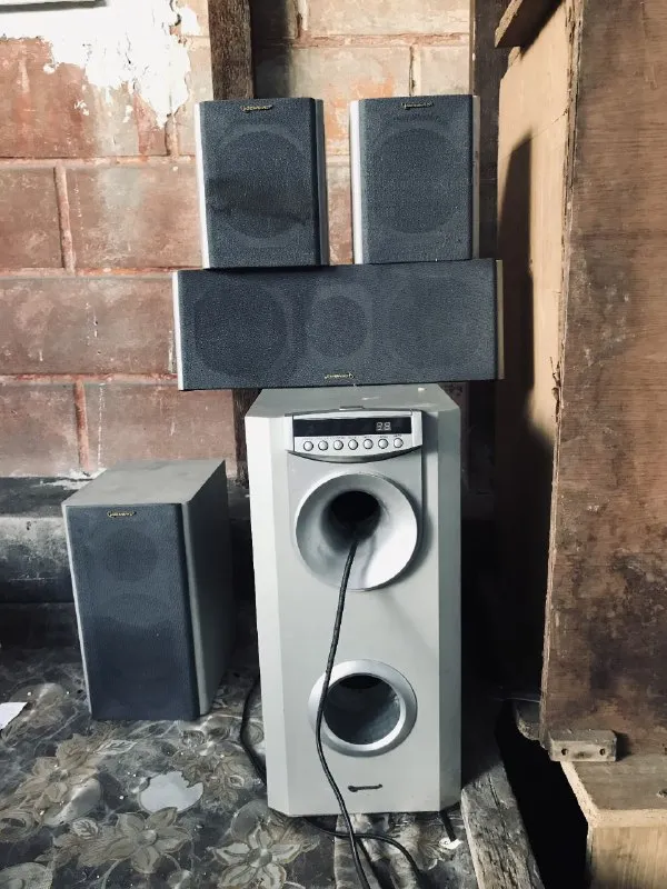 Описание:
Акустика sven ht-475

Цена: 2000 руб.

📲 Tg: grubiy tonn
📞🇷🇺Звоните: +79495542104

Барахолка днр - фотография - 2