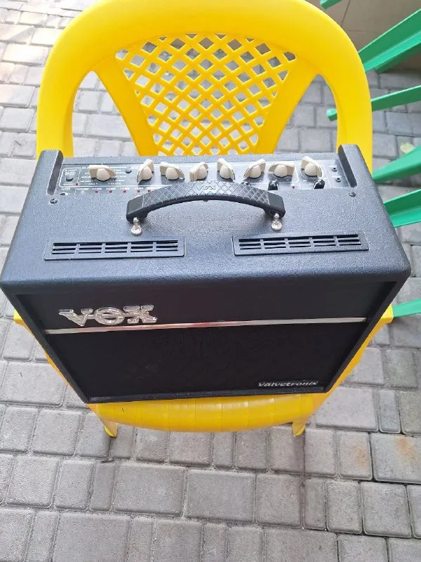 Описание:
Гитарный комбо усилитель vox vt20+, состояние отличное, куча эффектов. Все работает.
Цена: 16000 руб.
📲 Tg: саня юрченко
📞🇷🇺Звоните: 4925167
Барахолка днр - фотография - 3
