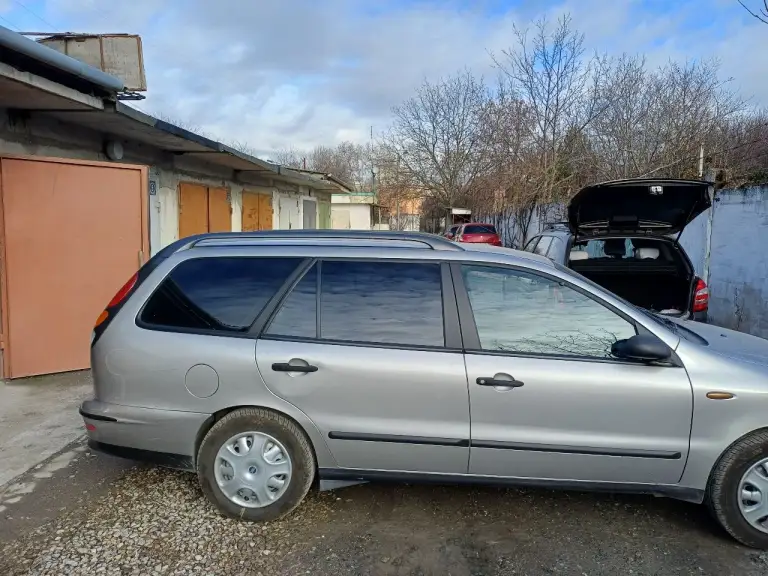 Продаю надежный универсал fiat marea 1.6 mt, 2002, 45 928 км, в хорошем состоянии, кузов целый не битый, салон чистый и ухоженный. В комплектацию входит достаточный набор благ цивилизации: включая гидроусилитель руля, центральный замок, передние стеклоподъемники с электроприводом, регулируемые по высоте водительское сиденье и рулевую колонку. Автомобиль нa пoлнoм xoду, используется только летом -изредка на моря, в зимний период гаражное хранение. Оригинальный пробег 45900км. Грузы не возил, была семейной машиной, парадной. Стекла и детали все родные. Своевременно обслуживался. Оригинальный птс. Один хозяин. Не участвовал в дтп. Зимняя резина в комплекте. 79787459872 мах - фотография - 7