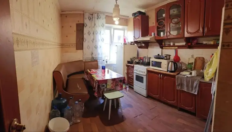 2К. Квартира — киевский район, ул. Новороссийская, дом 17
Общая площадь — 52,5 кв. М.
Этаж: 1/5

Продается уютная двухкомнатная квартира в киевском районе. Квартира не угловая, с просторной кухней 9,1 кв. М. Отличное месторасположение и развитая инфраструктура.

— Стоимость: **1 700 000 ₽**

+7(949)105-35-35, Виктория

(
(

Don estate | +7 (949) 105-35-35 | telegram @doneestate | vk vk. Com/doneestate | max max. Ru/id930301547489_biz - фотография - 10