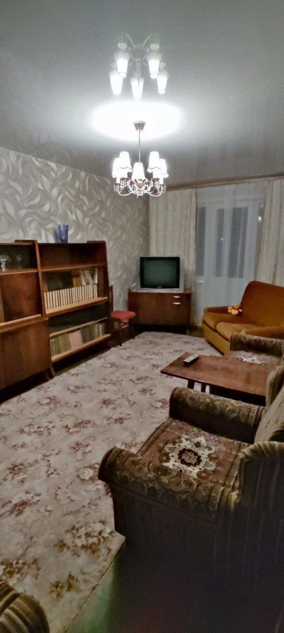 2К. Квартира — калининский район, 50-гвардейской дивизии/б. Шевченко
Общая площадь — 43 кв. М.
Этаж: 4/5

Продается 2-комнатная квартира в калининском районе. Вода в квартиру не доходит, требуется решение данной проблемы. Удобное расположение и развитая инфраструктура района.

— Стоимость: **3 700 000 ₽**
+7(949)105-35-35, Виктория

(
(

Don estate | +7 (949) 105-35-35 | telegram @doneestate | vk vk. Com/doneestate | max max. Ru/id930301547489_biz - фотография - 5