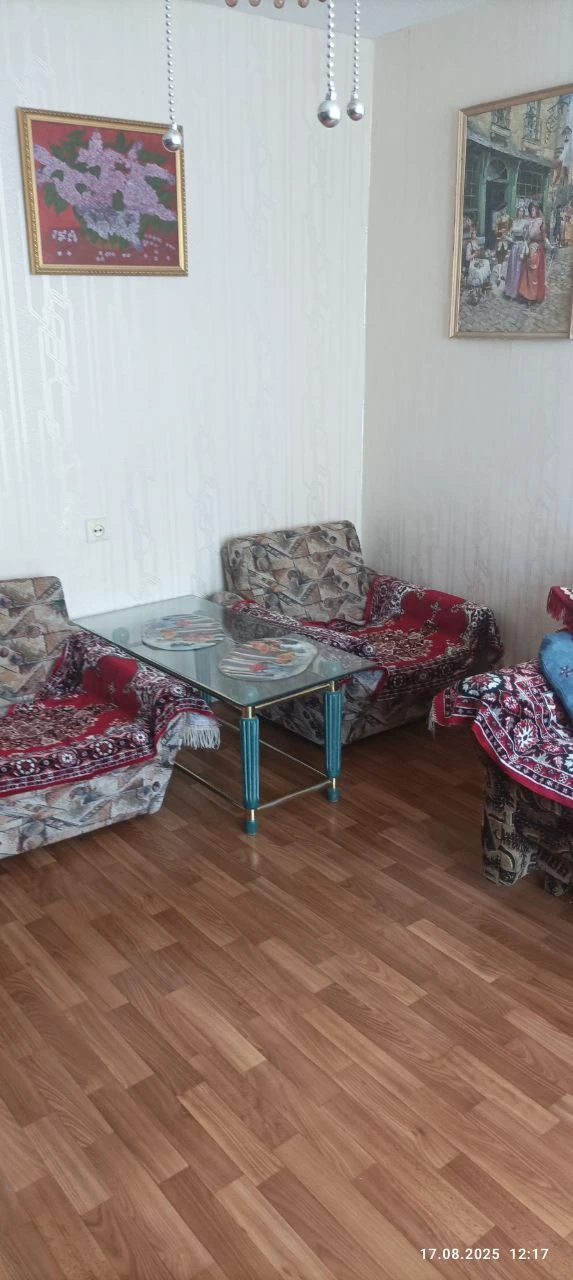 Аренда 2к. Квартиры в киевском районе, путиловка, ул. Листопрокатчков

Путиловка, киевский район
Общая площадь —** 50 **кв. М.
Этаж —** 5/9
**
Сдается 2-комнатная квартира для одного человека или пары. Вода по графику, бойлера нет. Не рассматриваем военных и строителей.

Цена:** 23 000 **₽ + коммунальные услуги
Залог:** 20 000 **₽
Цена + коммуналка — залог 100%, комиссия агентства 100% (единоразово при заключении договора).

Телефон: +7(949)105-35-35, виктория
Контакты: @donvikay - фотография - 2