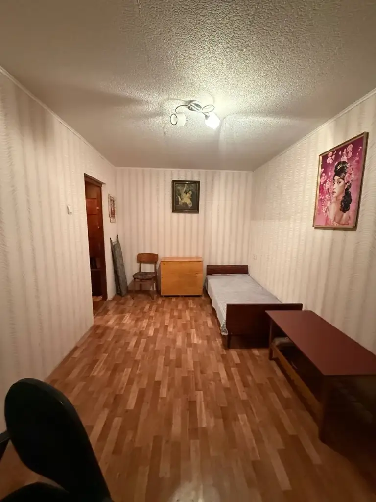 Аренда 2к. Квартиры в киевском районе, путиловка, ул. Листопрокатчков

Путиловка, киевский район
Общая площадь —** 50 **кв. М.
Этаж —** 5/9
**
Сдается 2-комнатная квартира для одного человека или пары. Вода по графику, бойлера нет. Не рассматриваем военных и строителей.

Цена:** 23 000 **₽ + коммунальные услуги
Залог:** 20 000 **₽
Цена + коммуналка — залог 100%, комиссия агентства 100% (единоразово при заключении договора).

Телефон: +7(949)105-35-35, виктория
Контакты: @donvikay - фотография - 4