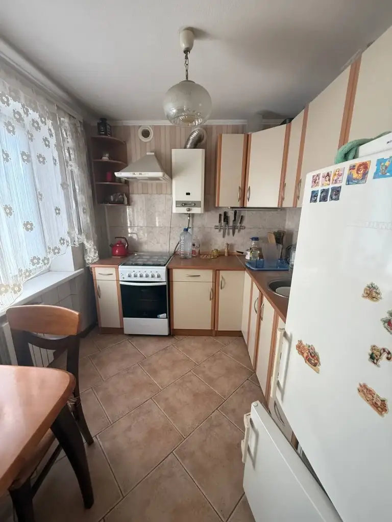 2К. Квартира — киевский район, щорса, 95
Общая площадь — 44 кв. М.
Этаж: 4/5
Квартира требует ремонта, раздельные комнаты. Удобное расположение в районе с развитой инфраструктурой.
— Стоимость: **4 000 000 ₽**
+7(949)105-35-35, Виктория
(
( - фотография - 1