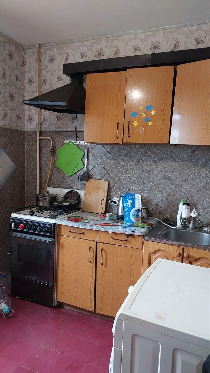 1К. Квартира — ленинский район, боссе

Общая площадь — 38 кв. М.
Этаж: 5/9

Предлагается уютная однокомнатная квартира в ленинском районе. Чешский проект, крупногабаритная. Просторная комната и кухня, удобная планировка. Отличное месторасположение.

— Стоимость: **~~2 700 000 ₽~~**
Новая цена: **2 550 000 ₽
**
+7(949)105-35-35, Виктория

(
( - фотография - 2