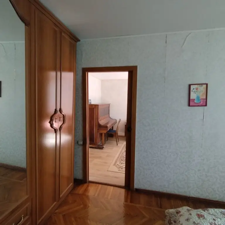 3К. Квартира — ворошиловский район, пр-т конституции
Этаж: 4/5

Чистая квартира. Зал отдельно, две комнаты смежные. Вода идёт постоянно.

Желательно для семьи, без животных и не военнослужащих.

— Стоимость: 40 **000 ₽**
+7(949)105-35-35, Виктория - фотография - 6