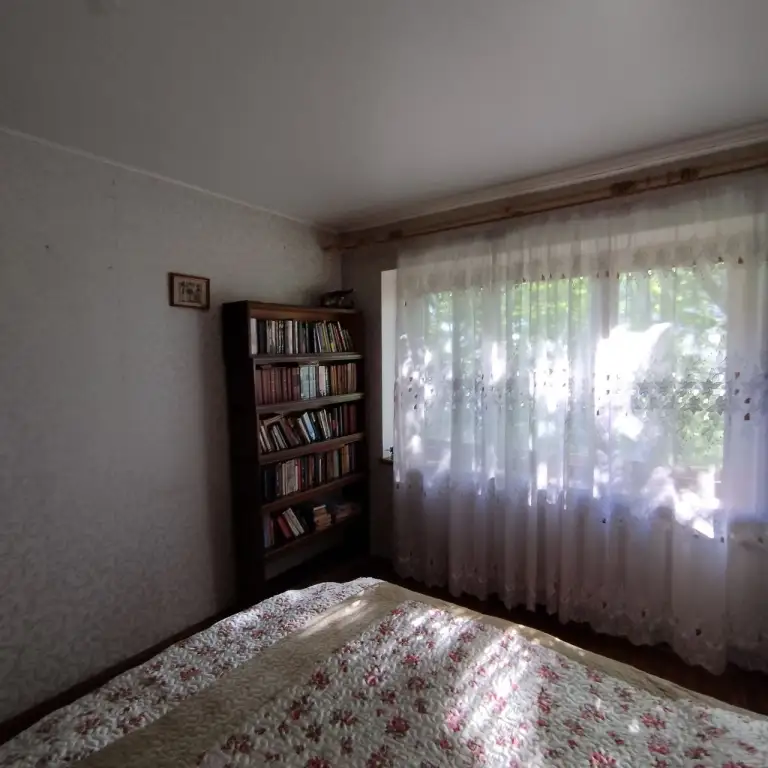 3К. Квартира — ворошиловский район, пр-т конституции
Этаж: 4/5

Чистая квартира. Зал отдельно, две комнаты смежные. Вода идёт постоянно.

Желательно для семьи, без животных и не военнослужащих.

— Стоимость: 40 **000 ₽**
+7(949)105-35-35, Виктория - фотография - 7