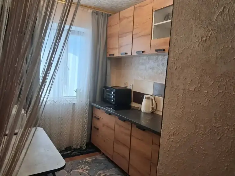1К. Квартира — кировский район, текстильщик, ул. Петровского, 126
Общая площадь — 32 кв. М.
12/14

Квартира в отличном состоянии. Вода по графику.

— Стоимость: **27 000 ₽**
+7(949)105-35-35, Виктория - фотография - 7