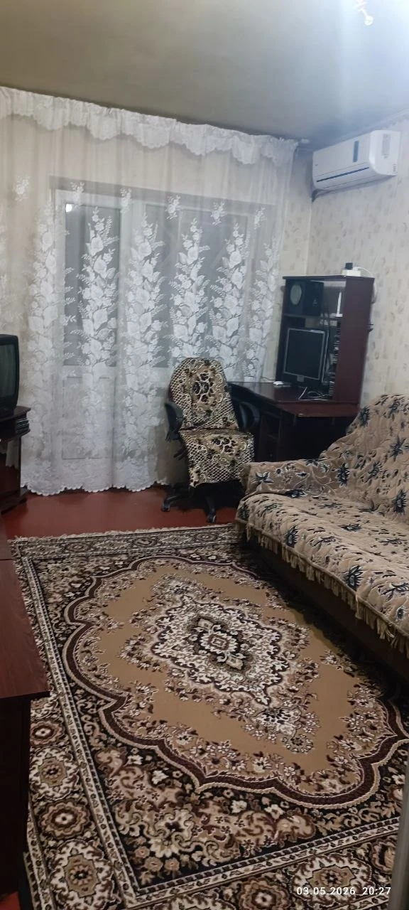 2К. Квартира — кировский район, абакумова

Вся необходимая инфраструктура рядом: остановка, рынок, магазины, аптеки, школа, детский сад и поликлиника — в шаговой доступности.

В квартире есть кондиционер, холодильник, телевизор, стиральная машина и балкон. Окна выходят во двор. Вода подаётся по графику, установлен накопительный бак на 350 литров и насос.

— Стоимость: **20 000 ₽** + коммунальные услуги по счётчикам + залог

+7(949)105-35-35, Виктория - фотография - 4