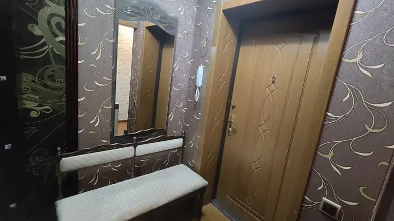 3К. Квартира — ворошиловский район, пр. Маяковского
Общая площадь — 70 кв. М.
Этаж: 1/9

Гостиная с диваном и двумя креслами, плазменный телевизор. Две спальни, угловая ванна, накопительная система.

Можно семье или мужчинам. Без животных.

— Стоимость: **60 000 ₽**
+7(949)105-35-35, Виктория - фотография - 4