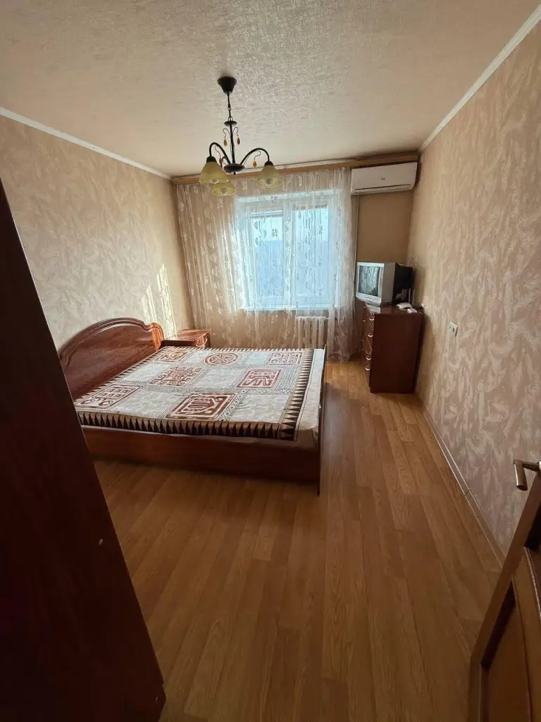 **Сдается 2к. Квартира в калининском районе**

Адрес квартиры:
Б-р шахтостроителей 24-25, калининский рынок
Общая площадь —** 50 кв. М. **
Этаж:** 7/9 **

Квартира в отличном состоянии, оборудована кондиционером, стиральной машинкой, холодильником и телевизором. Установлен бойлер. Вода не доходит. Подходит для пары.

Стоимость:** 25 000 ₽ **+ коммунальные услуги.
Телефон: +7(949)105-35-35, виктория.
Контакты: @donvikay - фотография - 2