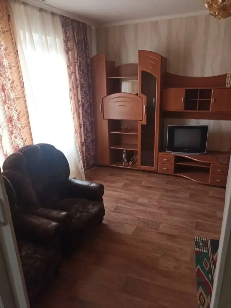 1К. Квартира — калининский район, ул. Кадиевская

Общая площадь — 30 кв. М.
Этаж: 7/9

Квартира утеплена, установлен новый балкон. Вода подаётся стабильно по графику. Остаются бойлер и холодильник.

— Стоимость: **2 800 000 ₽**

+7(949)105-35-35, Виктория - фотография - 2