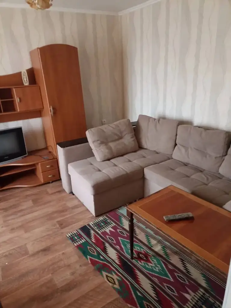 1К. Квартира — калининский район, ул. Кадиевская

Общая площадь — 30 кв. М.
Этаж: 7/9

Квартира утеплена, установлен новый балкон. Вода подаётся стабильно по графику. Остаются бойлер и холодильник.

— Стоимость: **2 800 000 ₽**

+7(949)105-35-35, Виктория - фотография - 1