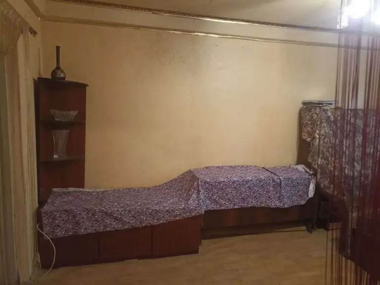 2К. Квартира — киевский район, донецк сити, ул. Россини / ул. Университетская
Общая площадь — 37 кв. М.
Этаж: 4/5

Панельный дом, балкон есть. Комнаты смежные, планировка «паровозиком». Санузел смежный, квартира не угловая. Вода по графику.

Торг уместен.

— Стоимость: **4 200 000 ₽**
+7(949)105-35-35, Виктория - фотография - 9