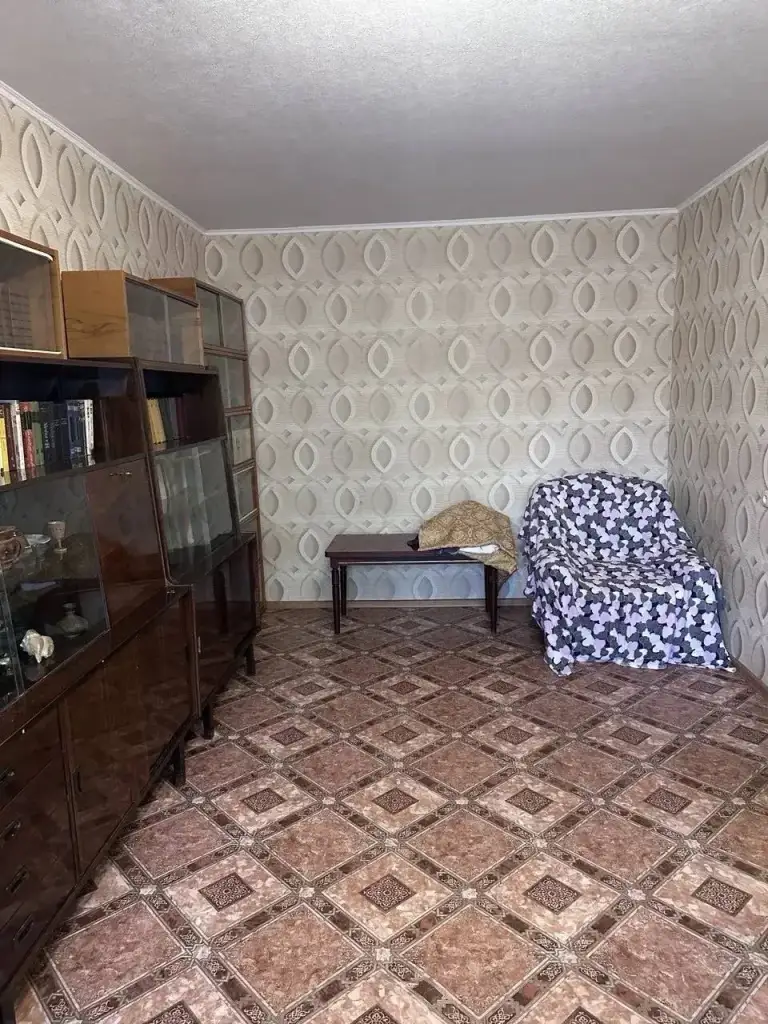 2К. Квартира — калининский район, грузия, пр. Ильича
Этаж: 4/9
Сдам квартиру с мебелью и техникой: диван, кровать, телевизор, стиральная машина, микроволновая печь. Холодильник будет новый, установят бойлер.
Холодная вода круглосуточно, есть накопительный бак.
— Стоимость: **35 000 ₽** + коммунальные услуги + залог
+7(949)105-35-35, Виктория - фотография - 3