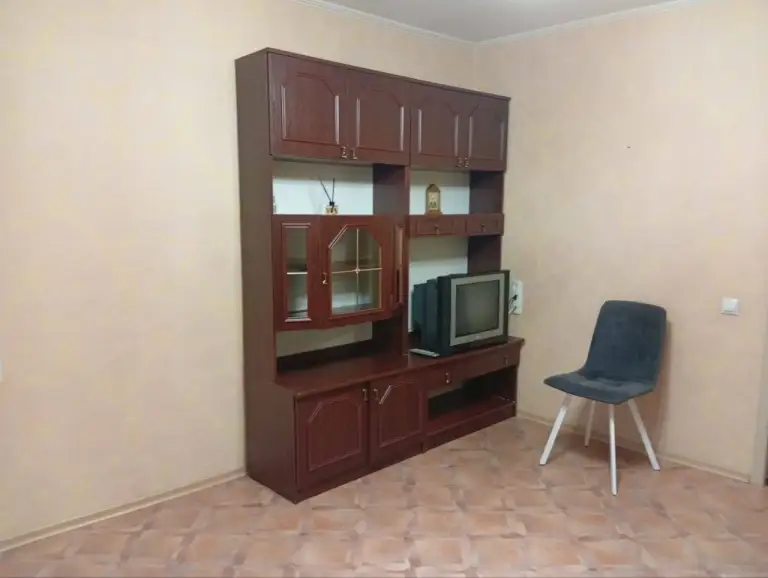 2К. Квартира — мариупольская развилка, ул. Днепродзержинская, 11
Этаж: 5/9

Квартира с бойлером.

— Стоимость: **35 000 ₽**
+7(949)105-35-35, Виктория - фотография - 3