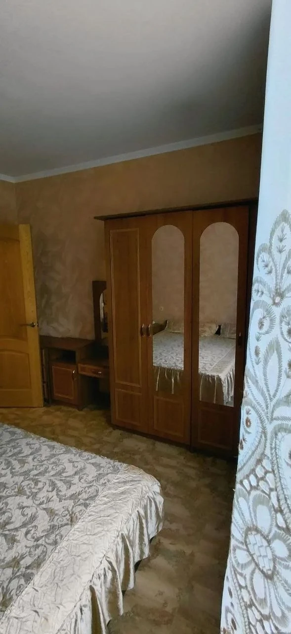 2К. Квартира — калининский район, пр. Дзержинского

Сдается у областного гаи. Укомплектована мебелью и техникой, хорошее состояние.

Вода подается по графику. Планируется установка бойлера.

— Стоимость: **40 000 ₽** + коммунальные услуги
+7(949)105-35-35, Виктория - фотография - 9