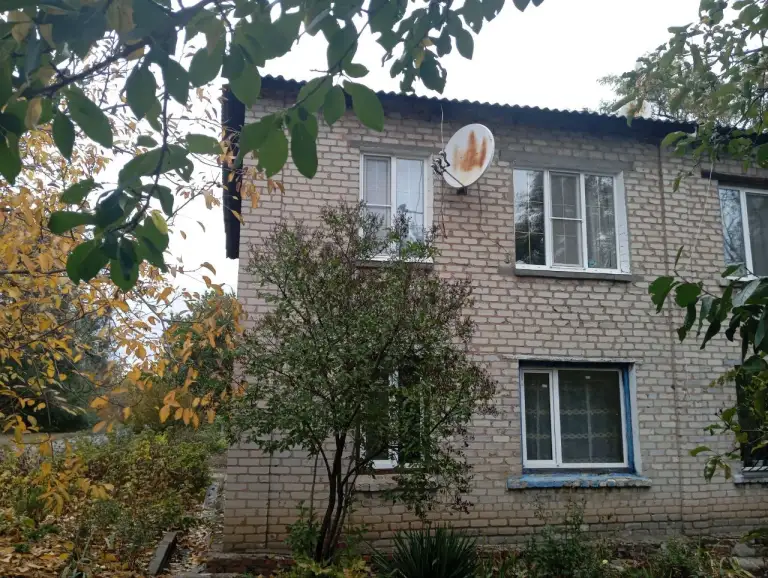 Дом у петровского моста, 2к. Квартира, петровский район

Ул. Осоавиахима
Общая площадь —** 46, 8**кв. М.
Кухня - 9 м2
Этаж:** 2/2**

Раздельные комнаты, утепленная квартира. Новая проводка, электрическое отопление. Выполнен ремонт. Рядом магазин, школа и детский сад. Документы готовы.

Цена:** 1 500 000 **₽
+7(949)105-35-35, Виктория
Контакты: @donvikay - фотография - 9