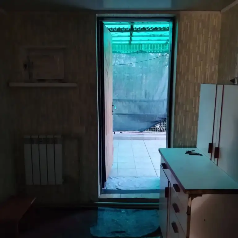 Дом — кировский район, семашко, ул. Воссоединения, 61

Две комнаты площадью 16 и 9 кв. М. Есть газ, двухконтурный котёл и печка.

Сдаётся на длительный срок одному человеку или паре.

— Стоимость: **15 000 ₽**
+7(949)105-35-35, Виктория - фотография - 3