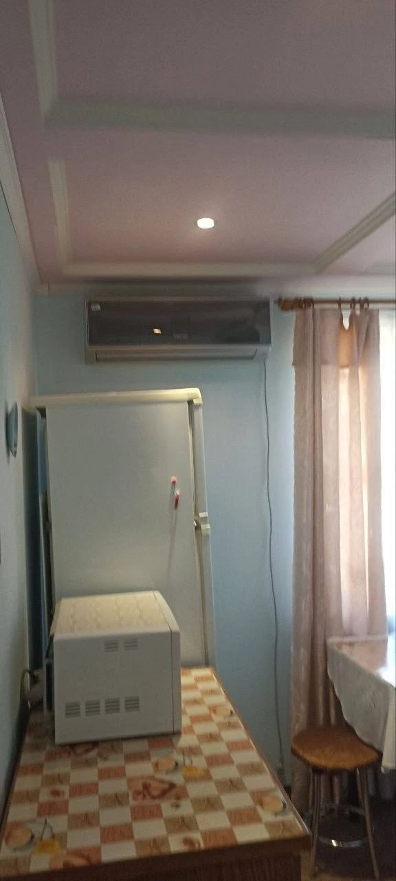 1К. Квартира — кировский район, ул. Кирова

Общая площадь — 37,5 кв. М.
Этаж: 4/5

Продается 1-комнатная квартира после капитального ремонта. Удобное расположение на стадионе "кировец". Отличное предложение для проживания.

— Стоимость: **2 500 000 ₽**
+7(949)105-35-35, Виктория - фотография - 3