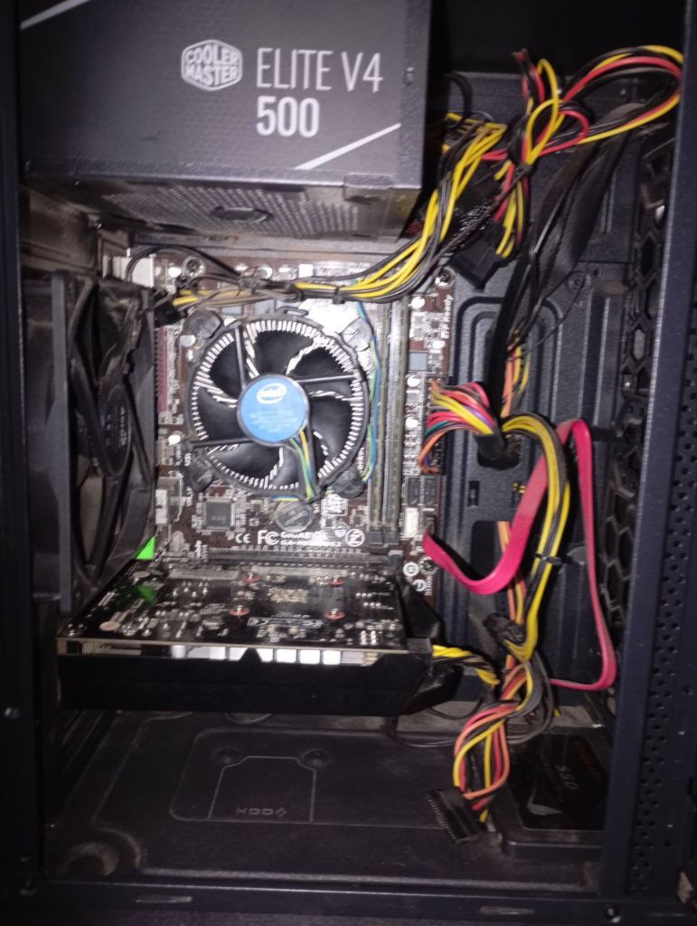 Продам пк б/у. пользовался 7 месяцев. полностью рабочий. процессор intel(r) core(tm) i3-4160 cpu nvi... - фотография